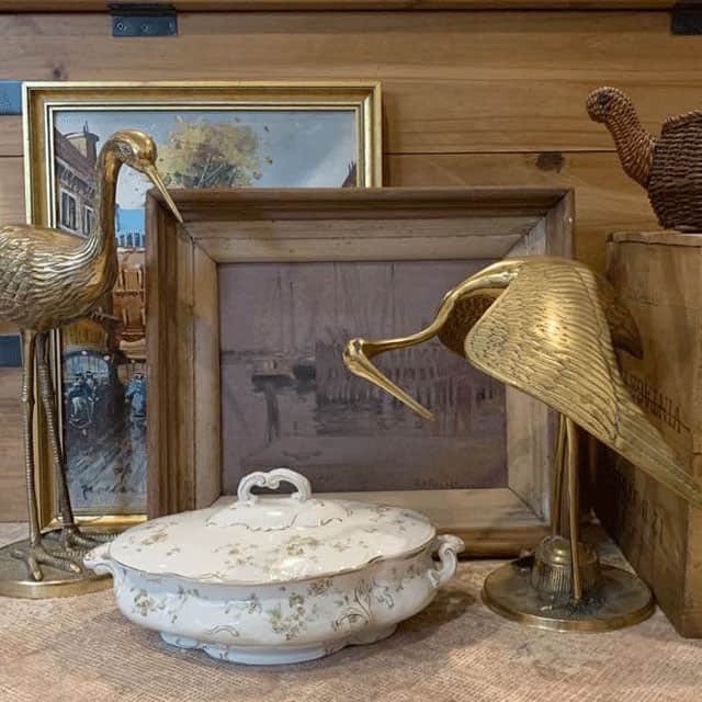 vintage-items-vignette - vintage finds on etsy