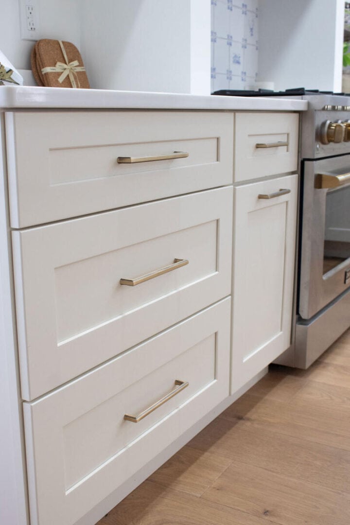 brass-kitchen-cabinet-pulls-the-honeycomb-home-and-nostalgic-warehouse