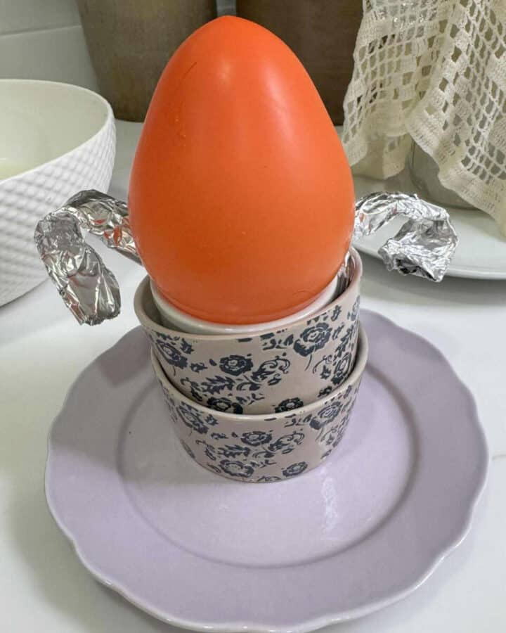 diy-ghost-doily-set-up