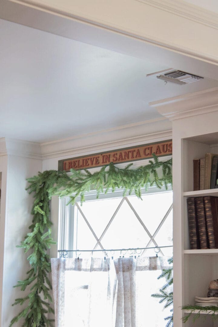 I-believe-in-Santa-Claus-sign