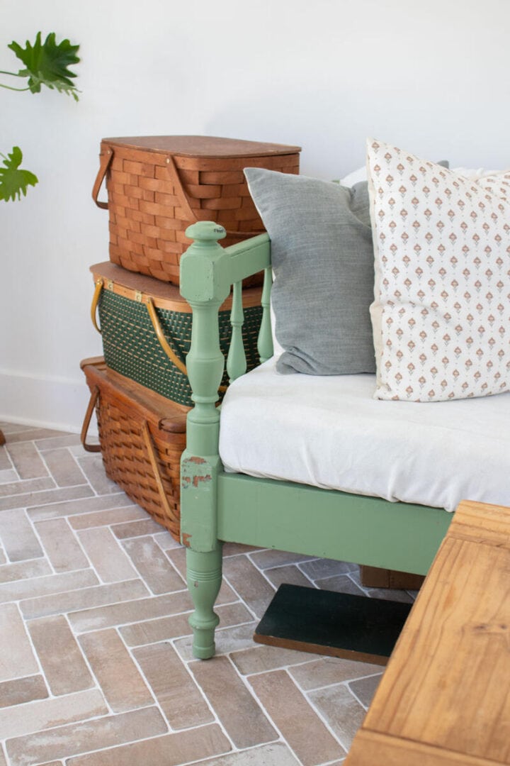 vintage-sunroom-decor