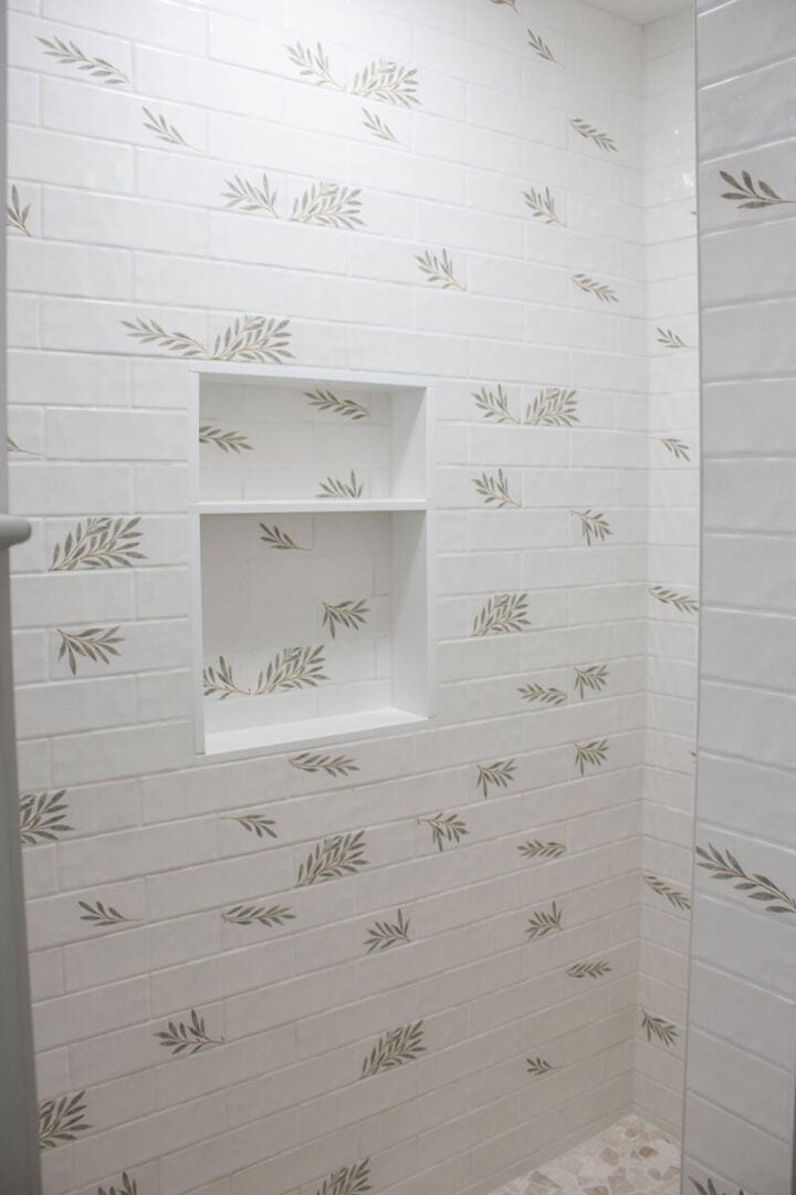 willow-green-pattern-bathroom-subway-tile