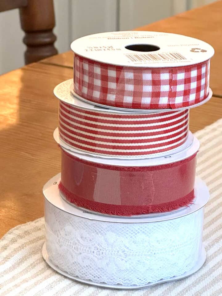 ribbon-for-valentines-day-wreath-craft